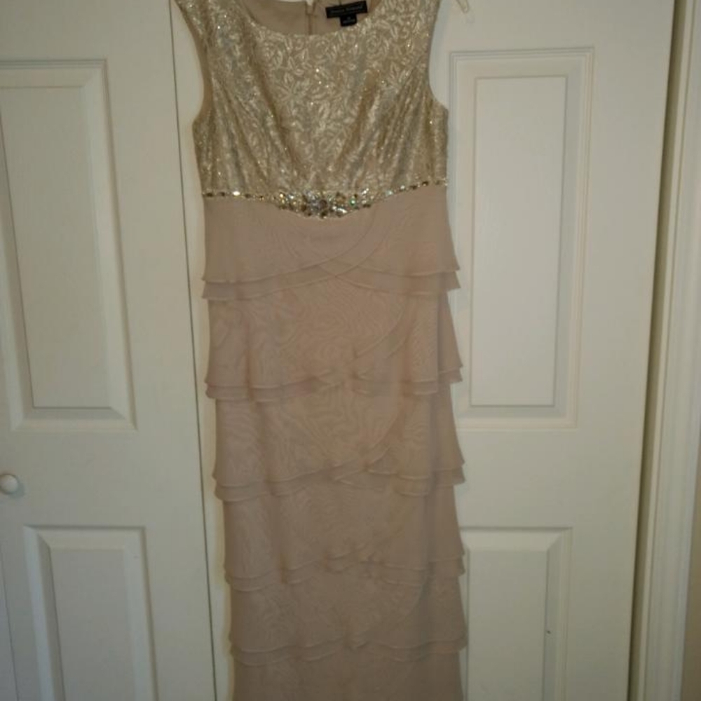 Jessica Howard formal dress